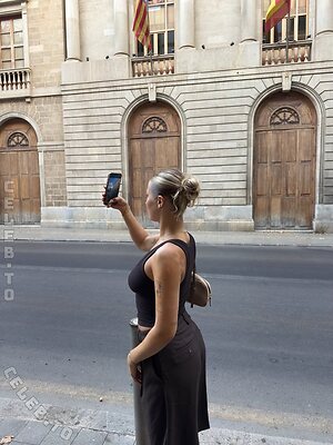 Emma Fischer photo