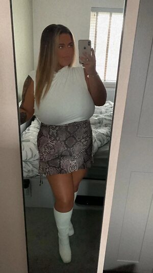 Emma J leaked photo #36