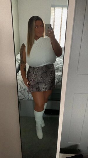 Emma J leaked photo #42