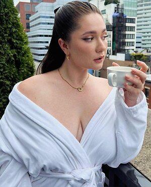 Emma Kenney leaked photo #24