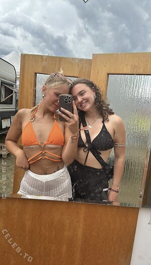 Emma Louisa Nude Leaked Photo #3