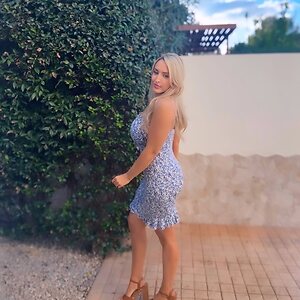 Emma Louise Jones leaked photo #13