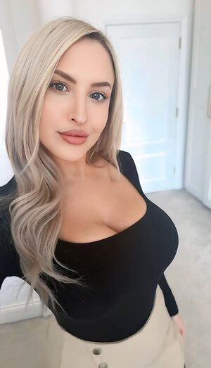 Emma Louise Jones leaked photo #41