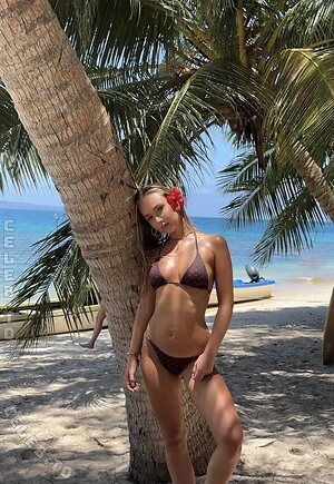 Emma Mac Nude Leaked Photo #11