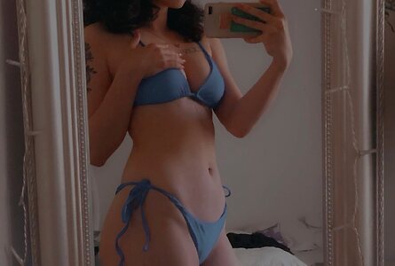 EMMA MADDISON leaked photo #8