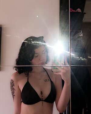 EMMA MADDISON leaked photo #9