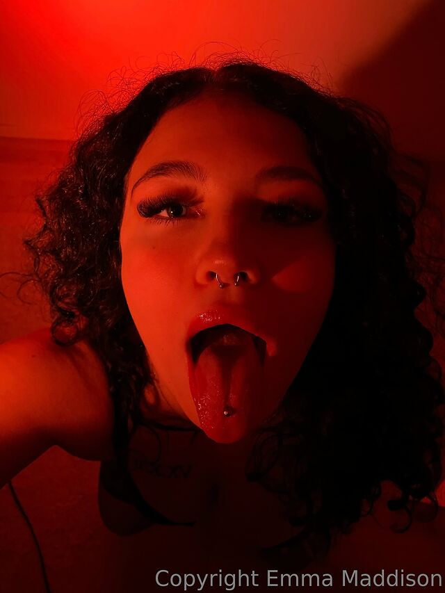 EMMA MADDISON leaked photos