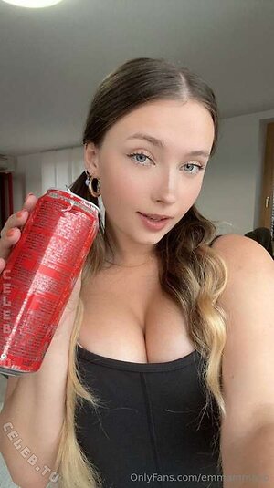 Emma May photo