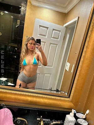 Emma Moore Nude Leaked Photo #52