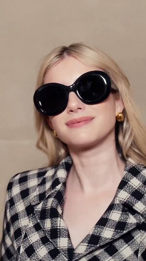Emma Roberts Hot leaked photo #12