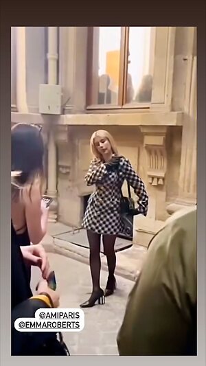 Emma Roberts Hot leaked photo #16