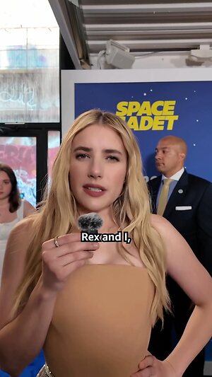 Emma Roberts Hot leaked photo #27