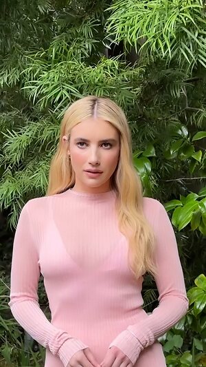 Emma Roberts Hot leaked photo #43