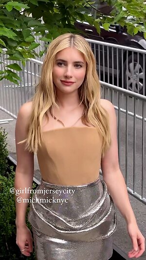 Emma Roberts Hot leaked photo #47