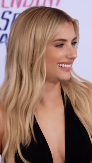 Emma Roberts Hot leaked photo #87