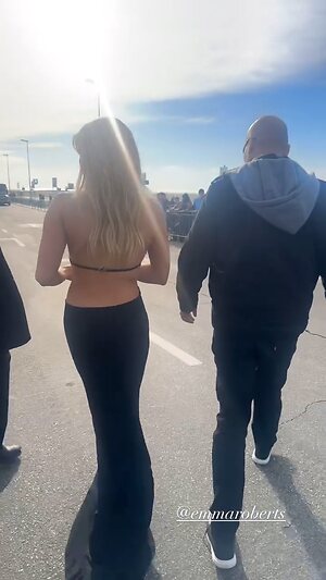 Emma Roberts Hot leaked photo #89