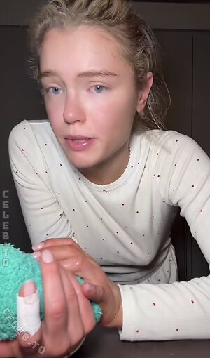 Emma Svenningson Nude Leaked Photo #7