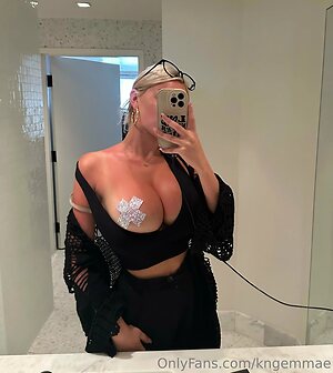 Emma leaked photo #29