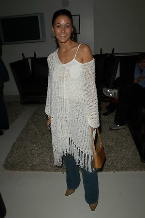 Emmanuelle Chriqui leaked photo #7