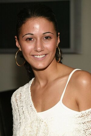 Emmanuelle Chriqui leaked photo #9