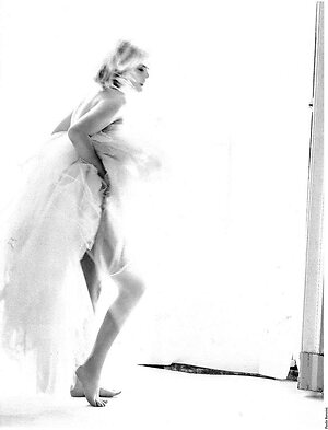 Emmanuelle Seigner leaked photo #20