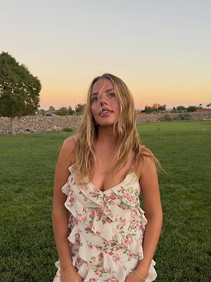 Emmi Butler Nude Leaked Photo #6