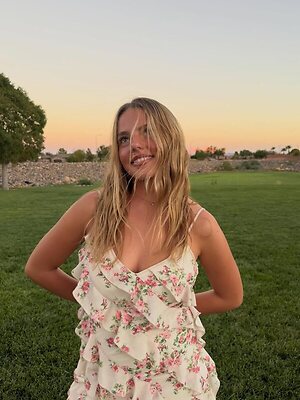 Emmi Butler Nude Leaked Photo #7