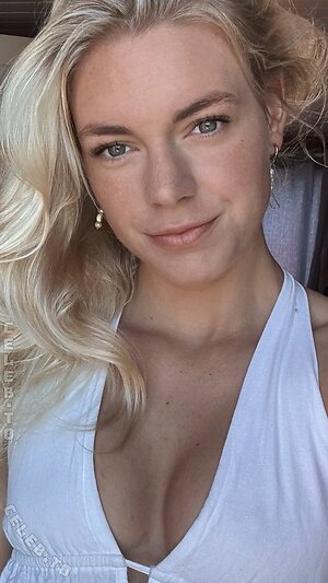 Emmi Schmidt Nude Leaked Photo #2