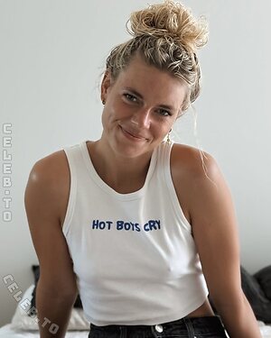 Emmi Schmidt Nude Leaked Photo #15