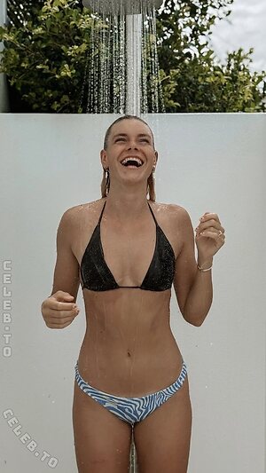 Emmi Schmidt Nude Leaked Photo #34