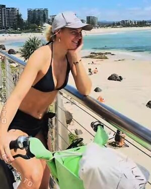 Emmi Schmidt Nude Leaked Photo #55