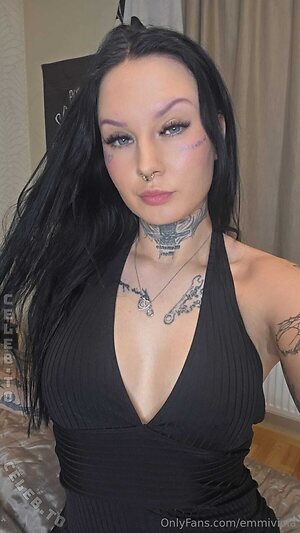 Emmi Viola Nude Leaked Photo #40
