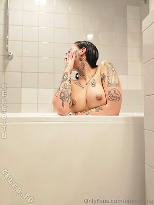 Emmi Viola photo