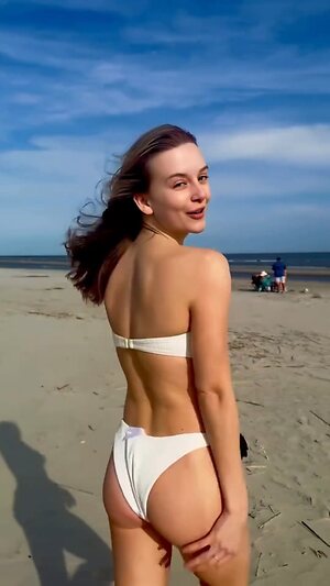 Emmy Steuer leaked photo #10