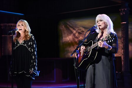 Emmylou Harris Nude Leaked Photo #3