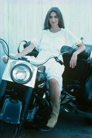 Emmylou Harris leaked photo #8