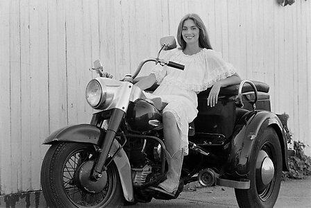 Emmylou Harris leaked photo #9