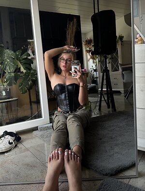 Emmysfeetandsocks leaked photo #100