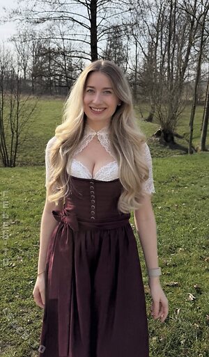 Empresslaurasophie Nude Leaked Photo #19