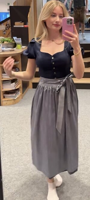 Empresslaurasophie Nude Leaked Photo #28