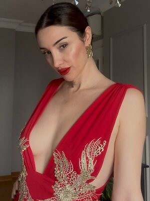 Emra Şen leaked photo #87