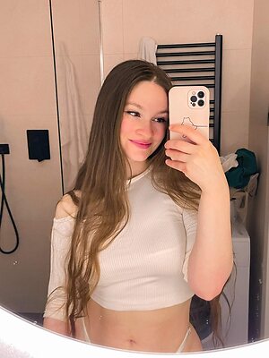 EmyinPoland leaked photo #38