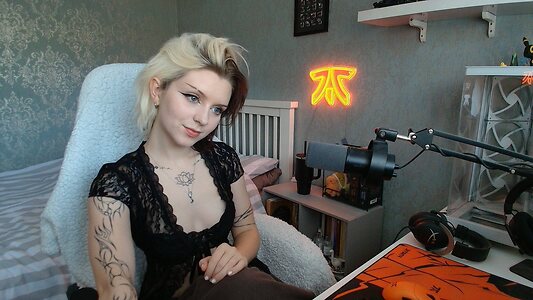 Emzeeni leaked photo #16