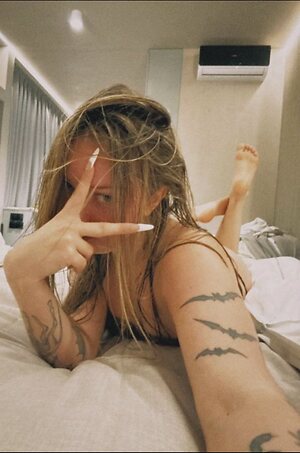 Enina24 leaked photo #2