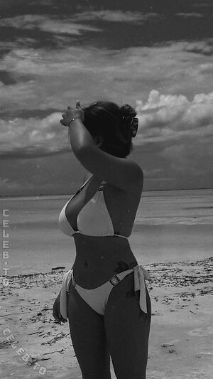 enyadres Nude Leaked Photo #13