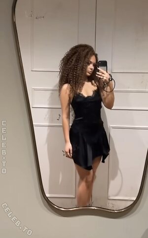 Erda Nude Leaked Photo #17