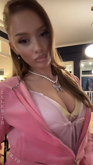 Erda Nude Leaked Photo #29