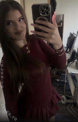 erdita.ra Nude Leaked Photo #4