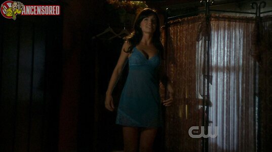 Erica Durance leaked photo #302