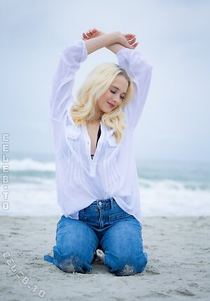 Erica Swanner leaked photo #22